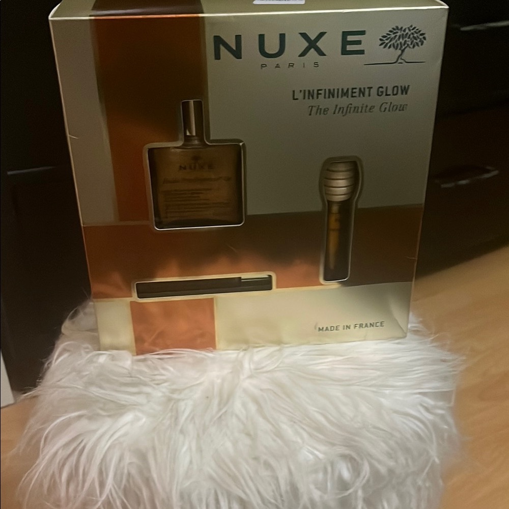 NUX Gold Luxe Accent Piece